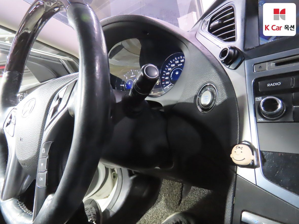 Hyundai AZERA 2015 - Image 11