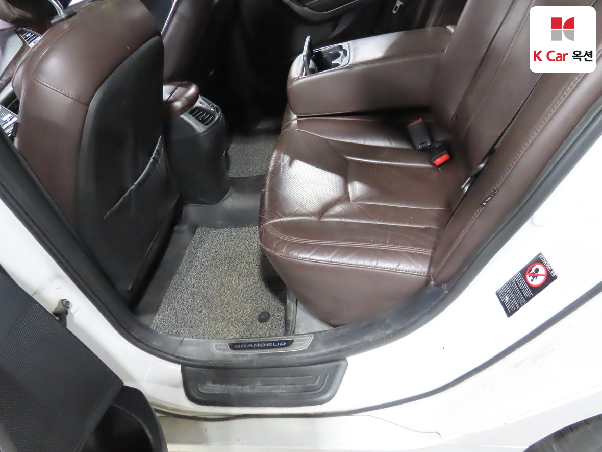 Hyundai AZERA 2015 - Image 25