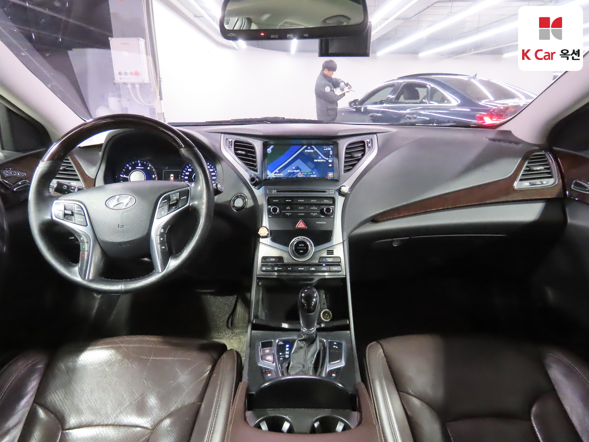 Hyundai AZERA 2015 - Image 3