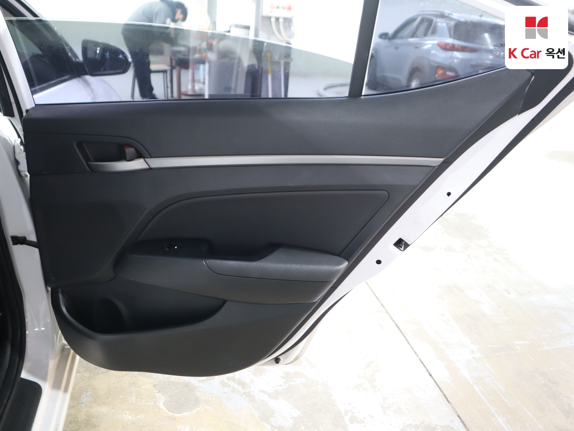 هيونداي إلانترا 2018 - صورة 27