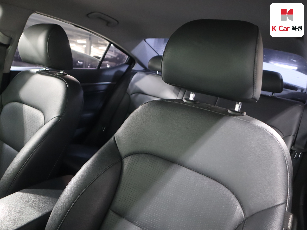 هيونداي إلانترا 2018 - صورة 20