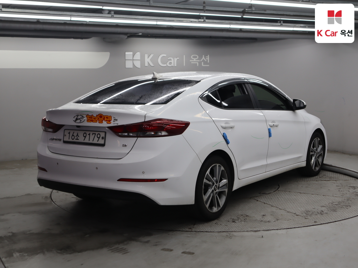 هيونداي إلانترا 2018 - صورة 2