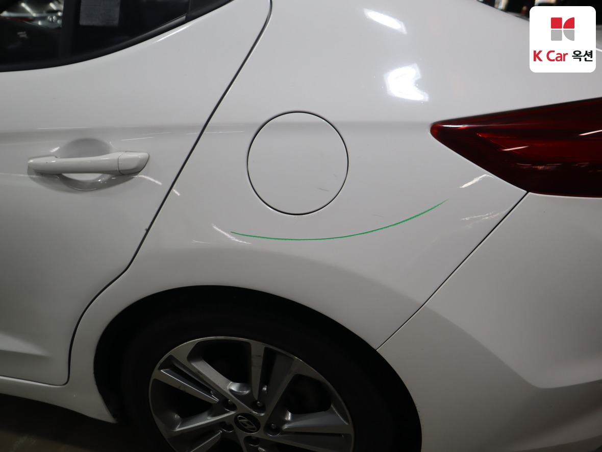 هيونداي إلانترا 2018 - صورة 37