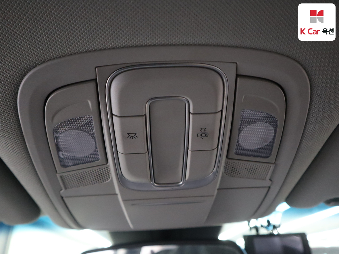 Hyundai Santa Fe 2020 - Image 12