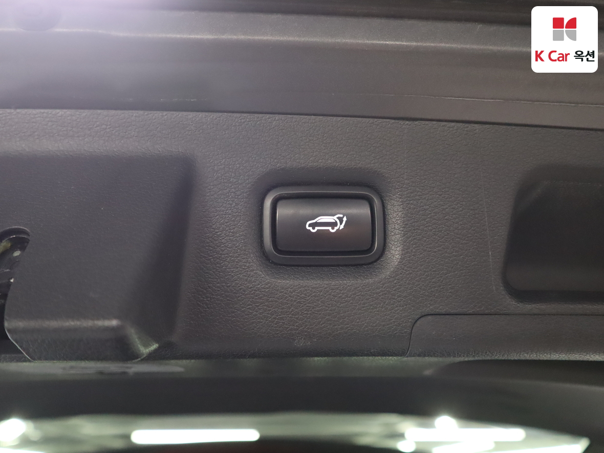 Hyundai Santa Fe 2020 - Image 25