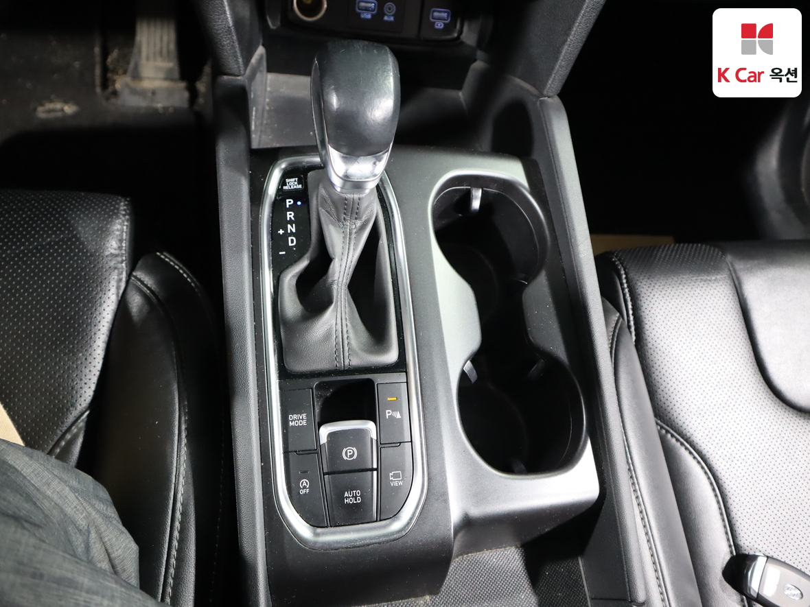 Hyundai Santa Fe 2020 - Image 16