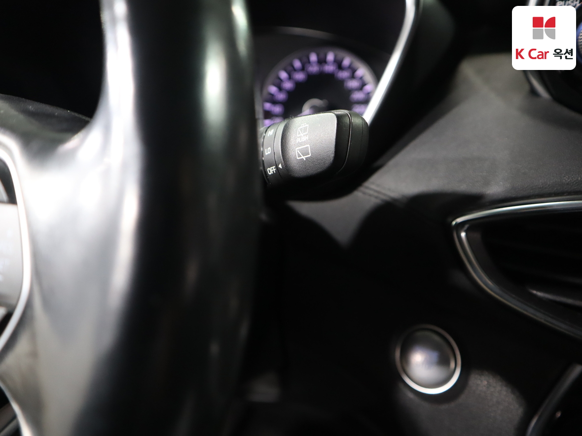 Hyundai Santa Fe 2020 - Image 11