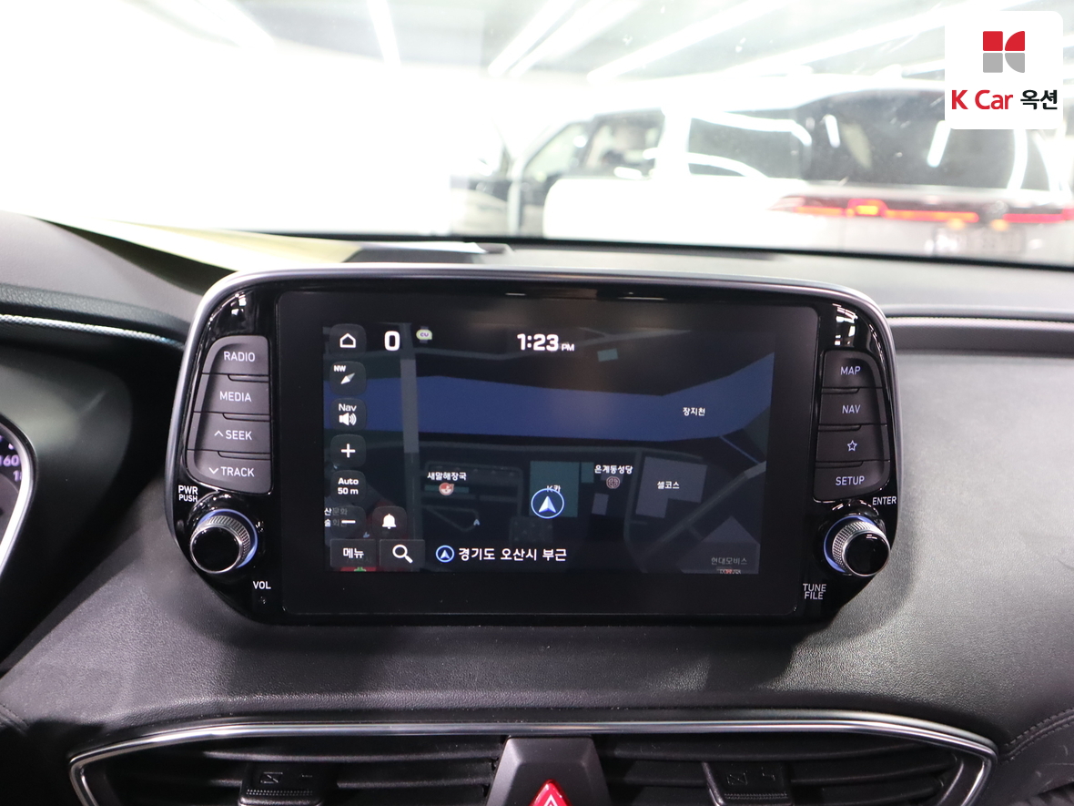 Hyundai Santa Fe 2020 - Image 14
