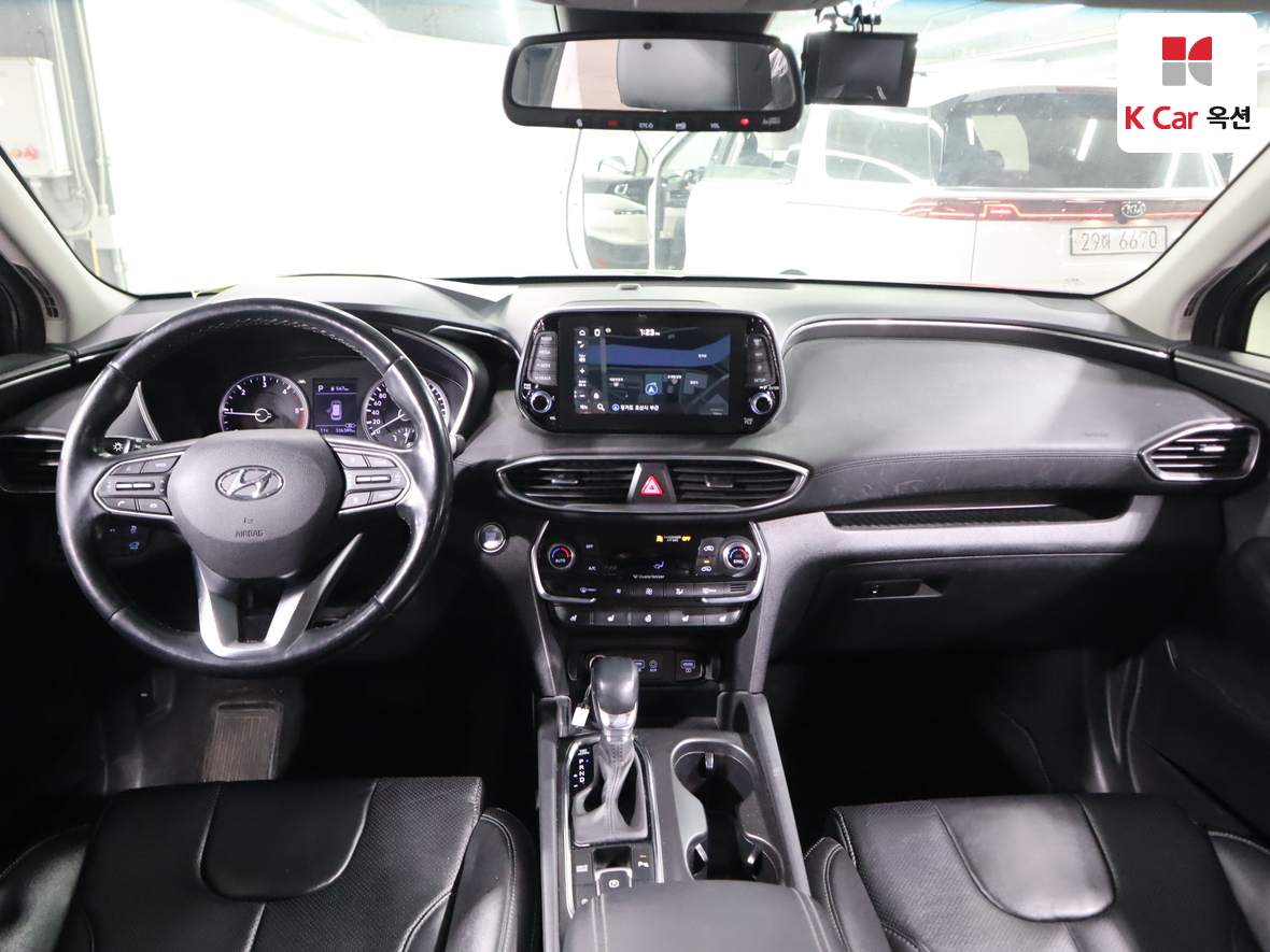 Hyundai Santa Fe 2020 - Image 3