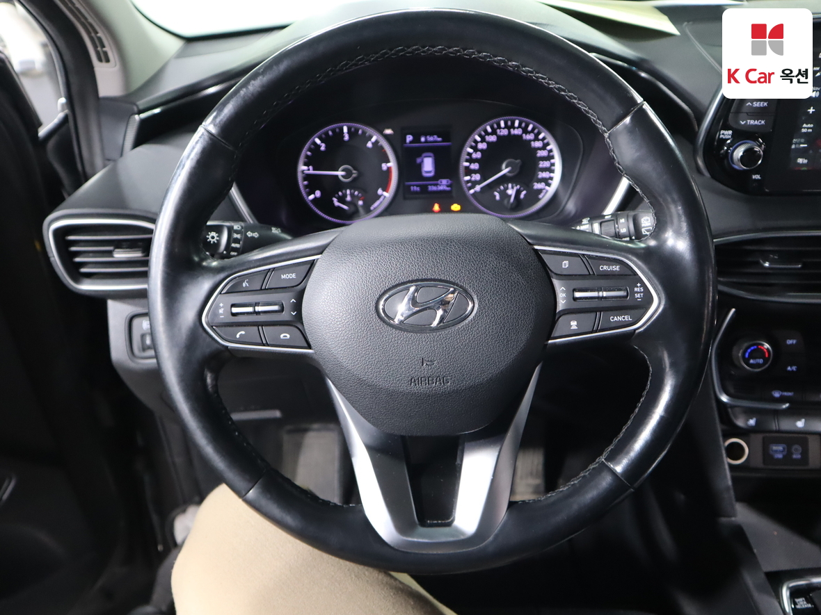Hyundai Santa Fe 2020 - Image 10