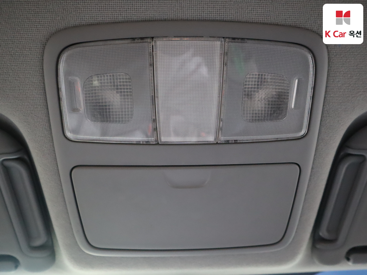 هيونداي إلانترا 2010 - صورة 12