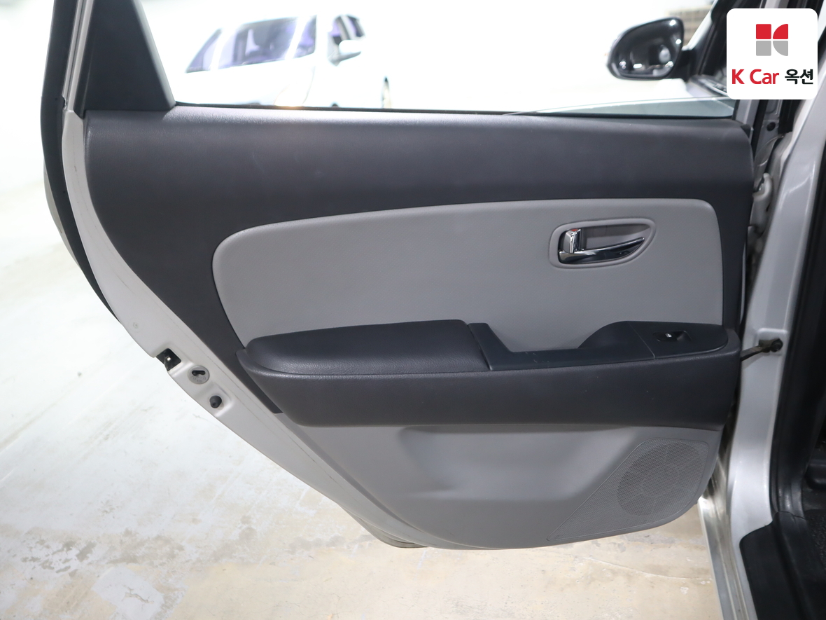 هيونداي إلانترا 2010 - صورة 22