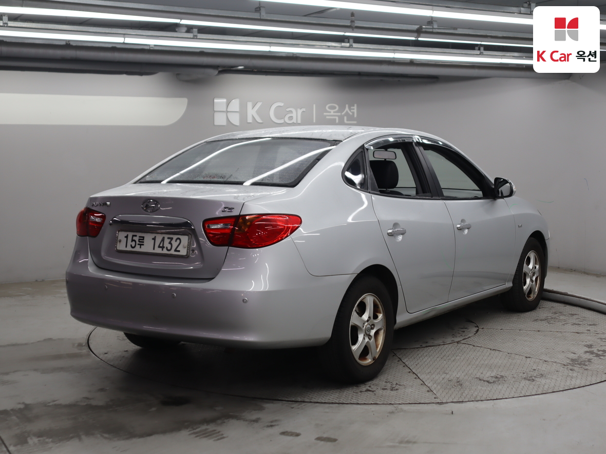 هيونداي إلانترا 2010 - صورة 2