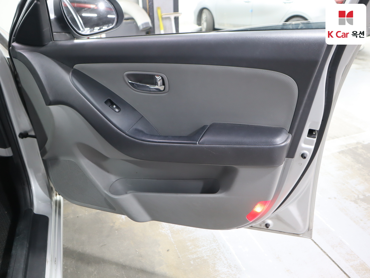 هيونداي إلانترا 2010 - صورة 28