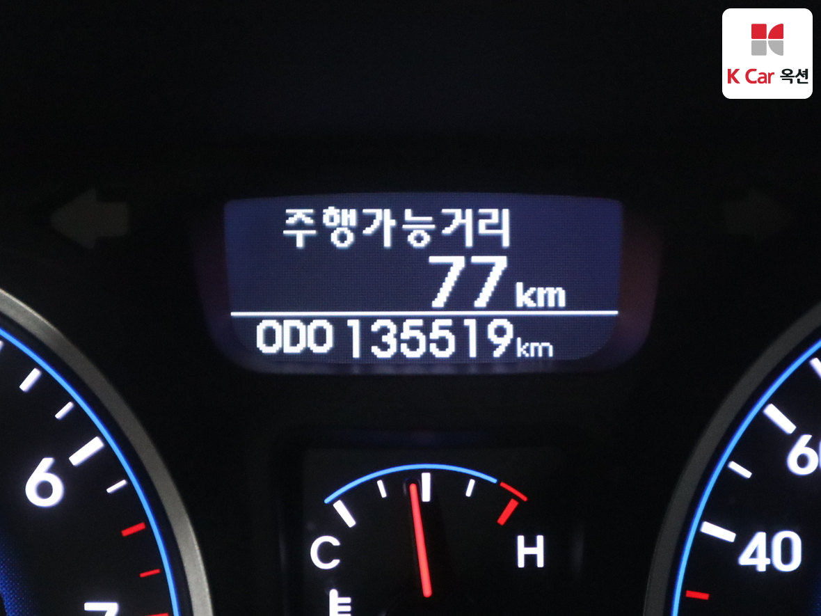 هيونداي إلانترا 2010 - صورة 4