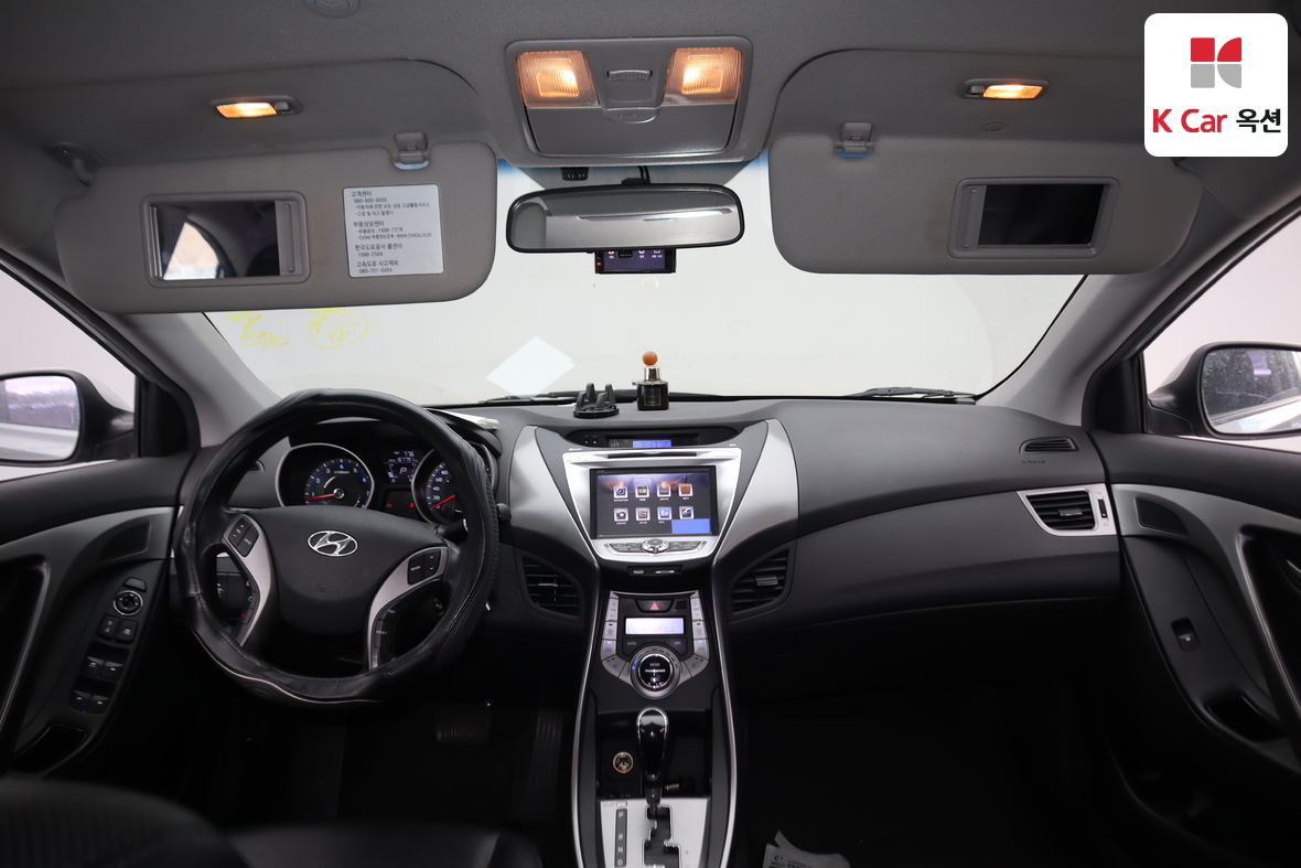 Hyundai Elantra 2013 - Image 3