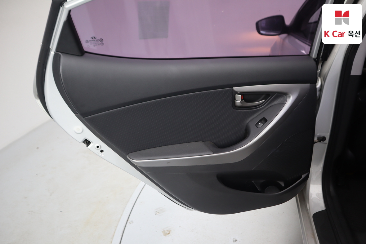 Hyundai Elantra 2013 - Image 21