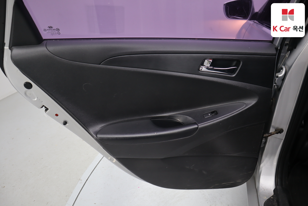 Hyundai Sonata 2012 - Image 22