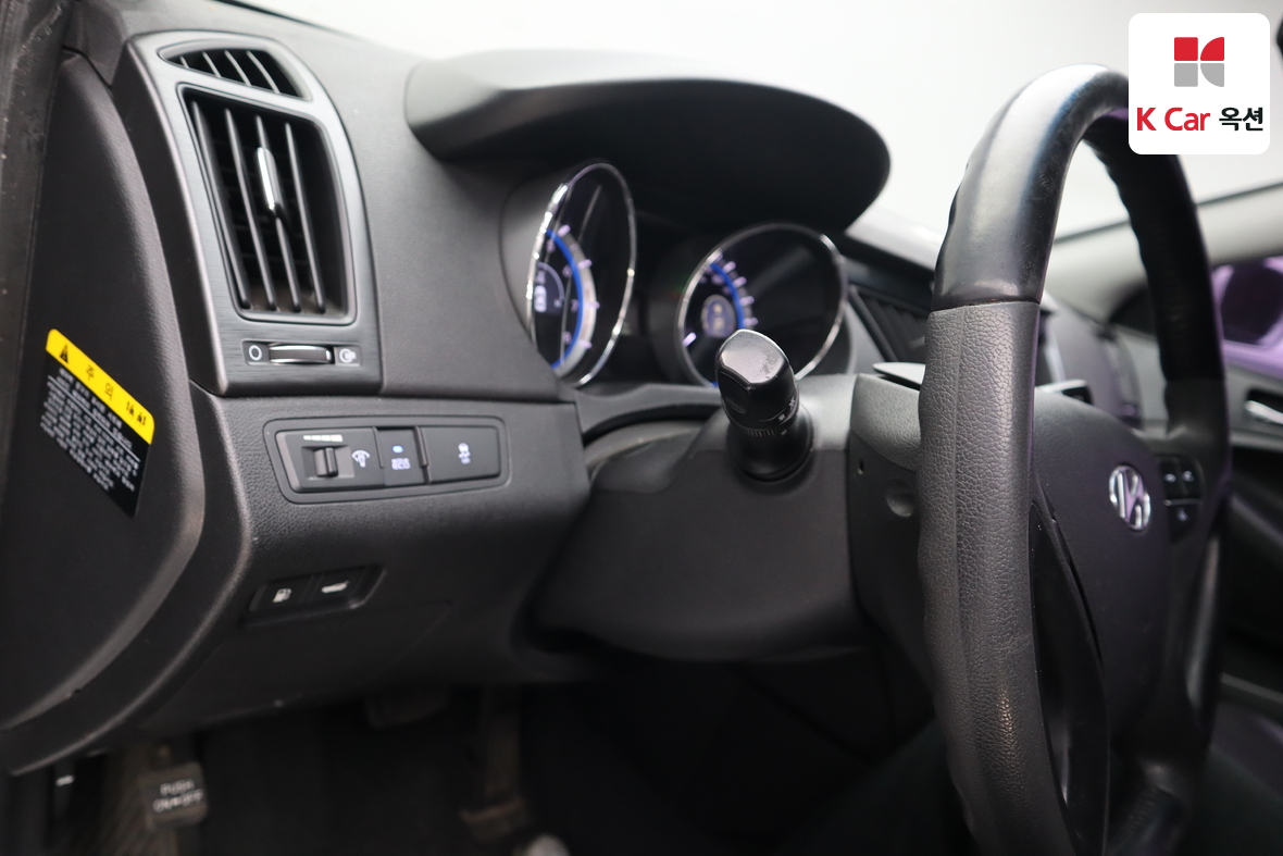 Hyundai Sonata 2012 - Image 9