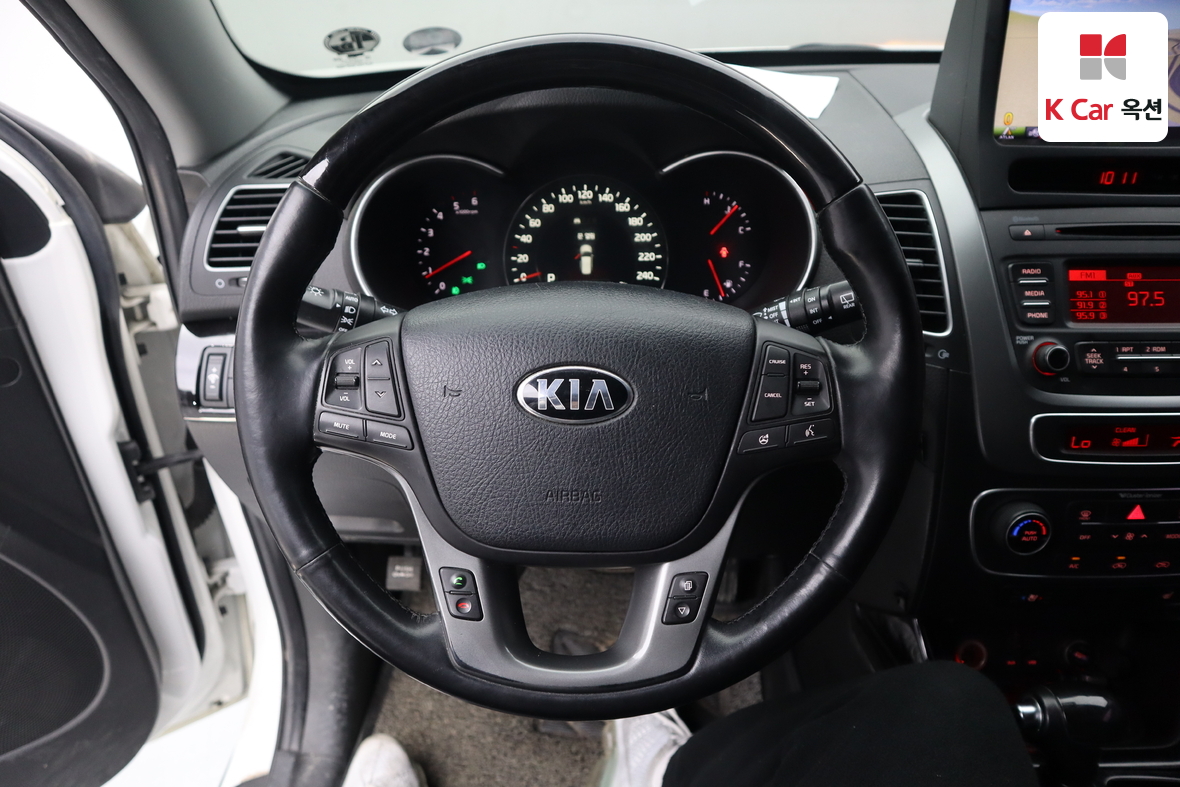 كيا سورينتو 2014 - صورة 10