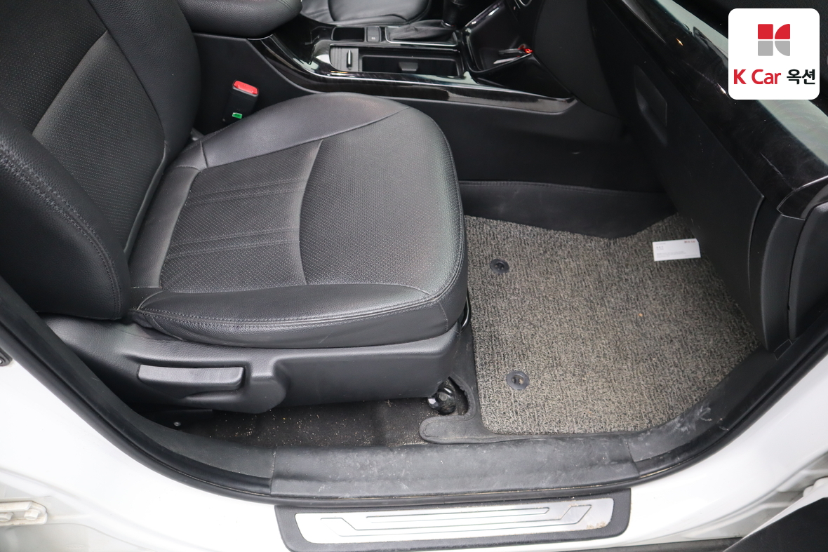 كيا سورينتو 2014 - صورة 30