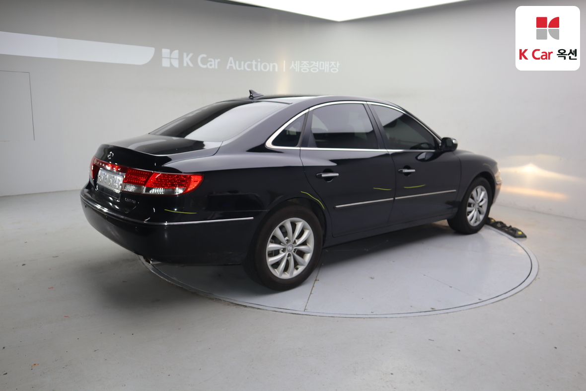 هيونداي جرانجر 2009 - صورة 2