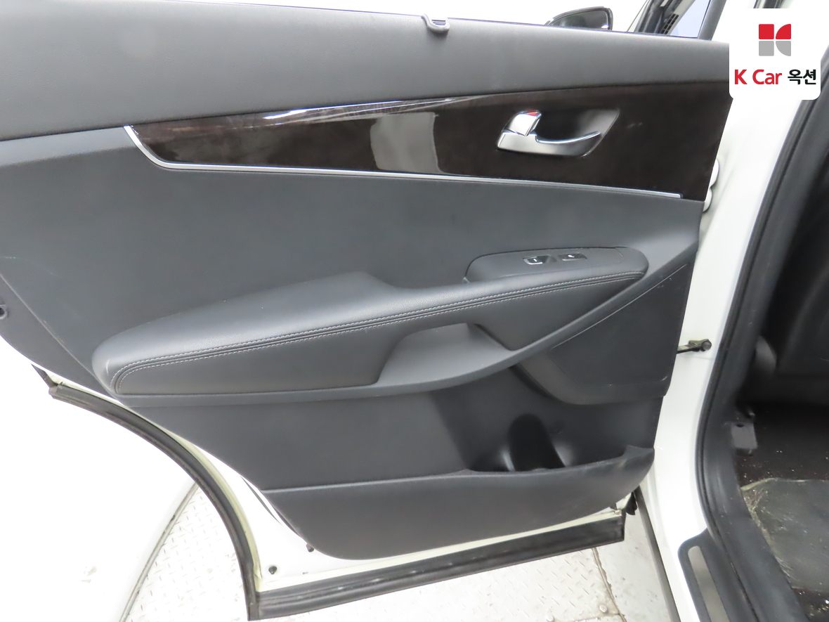 Kia Sorento 2017 - Image 23