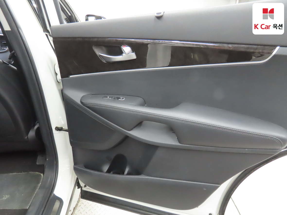 Kia Sorento 2017 - Image 29
