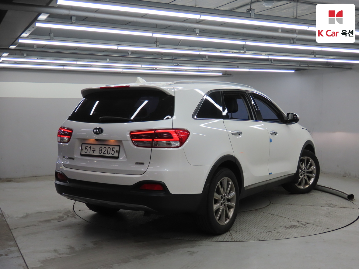 Kia Sorento 2017 - Image 2