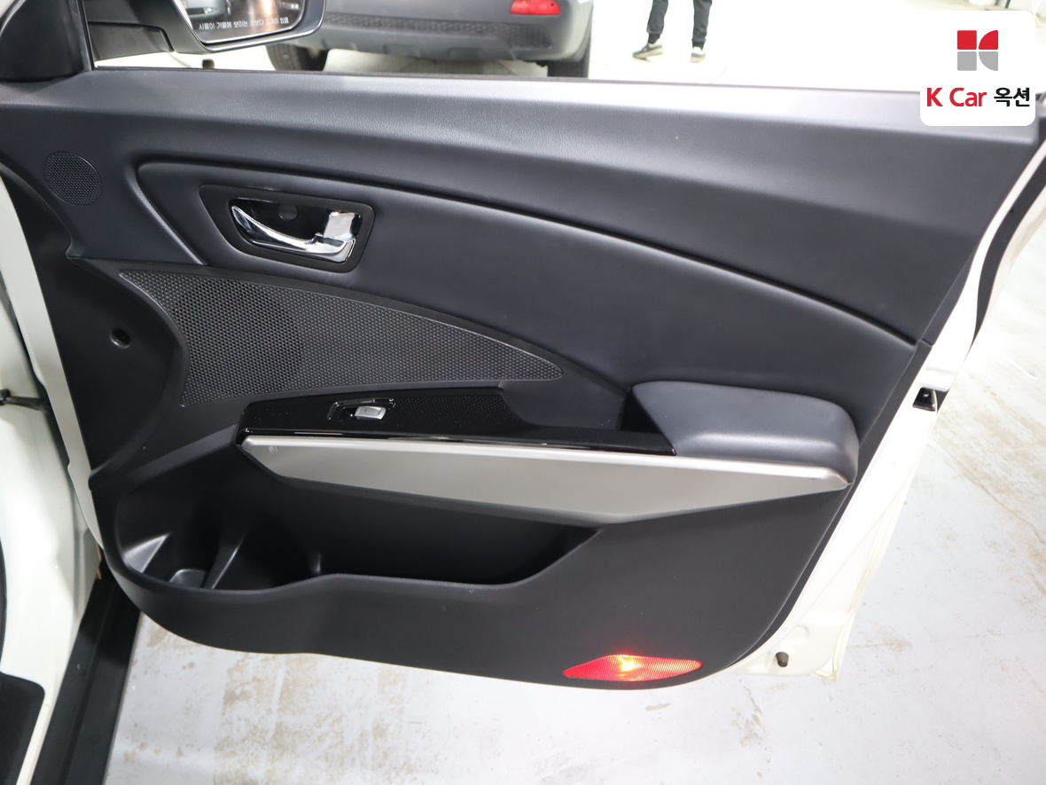 سانج يونج تيفولي 2016 - صورة 29