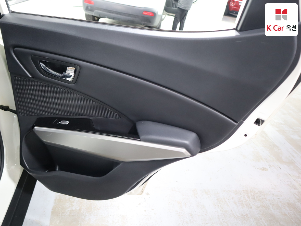 سانج يونج تيفولي 2016 - صورة 27