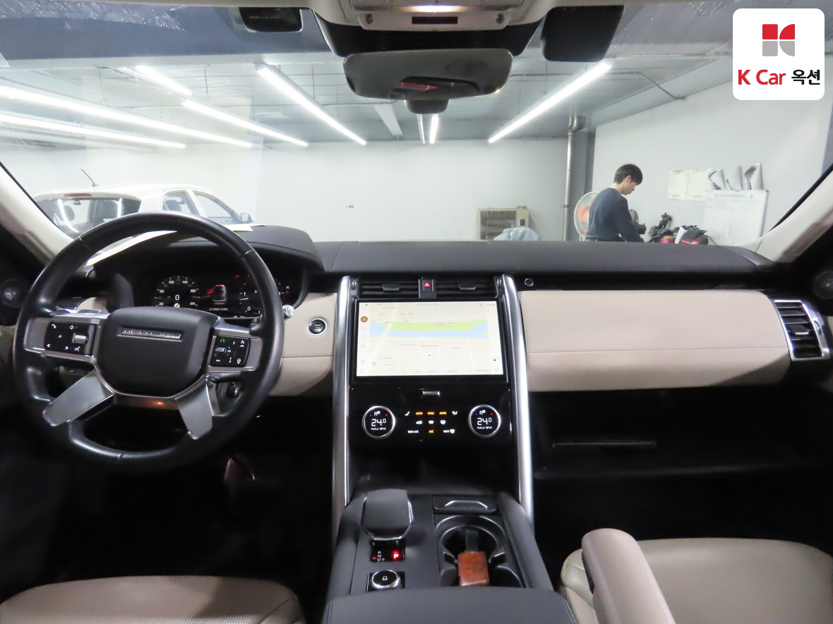 Land Rover Discovery - 3