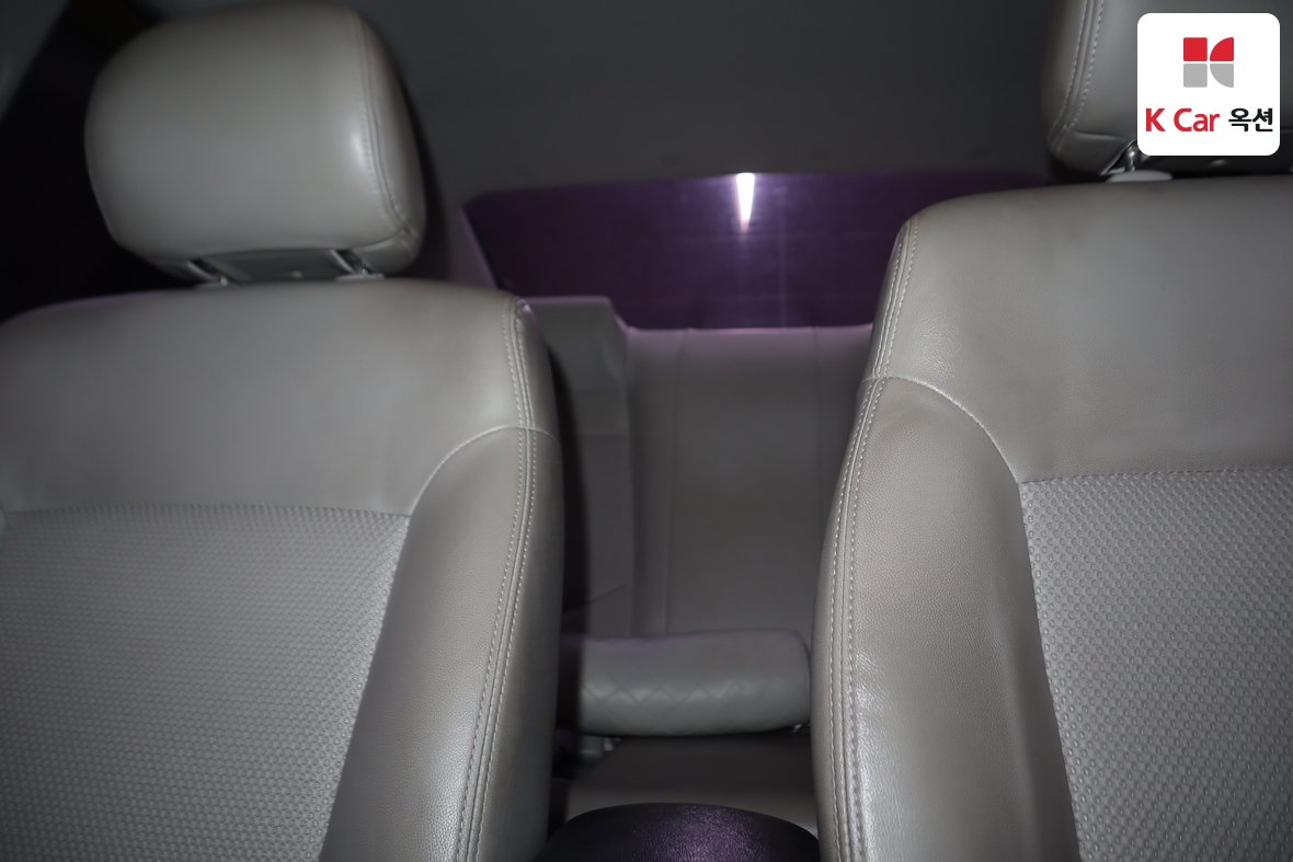 كيا فورتي 2010 - صورة 17