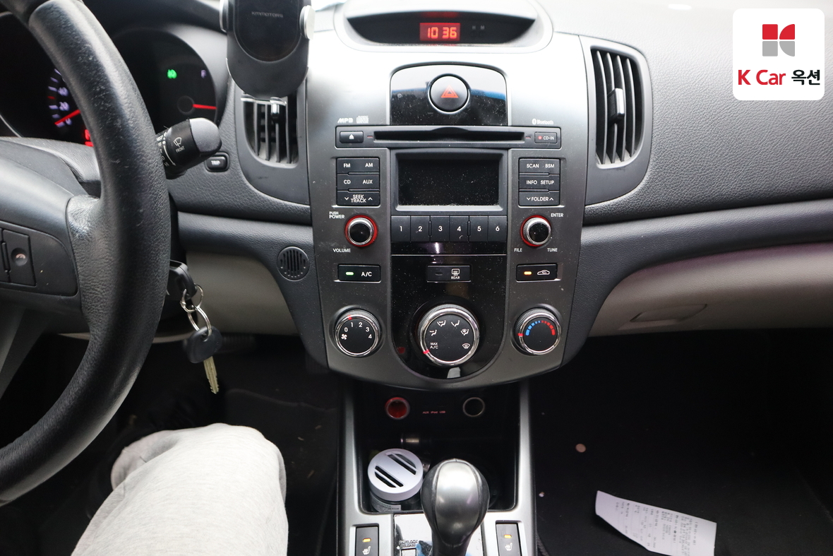 كيا فورتي 2010 - صورة 6