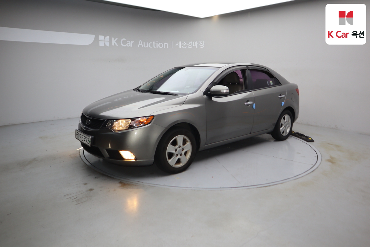 كيا فورتي 2010 - صورة 1