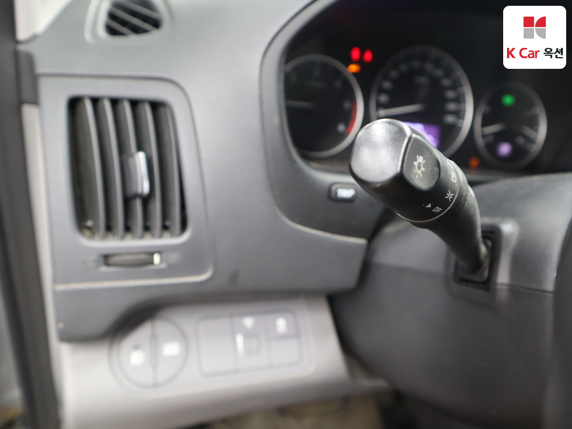 هيونداي جراند ستاريكس 2018 - صورة 9