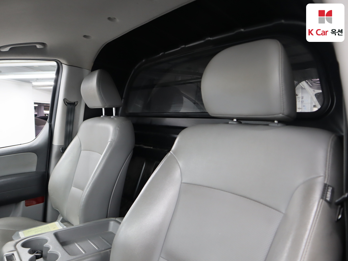 هيونداي جراند ستاريكس 2018 - صورة 18