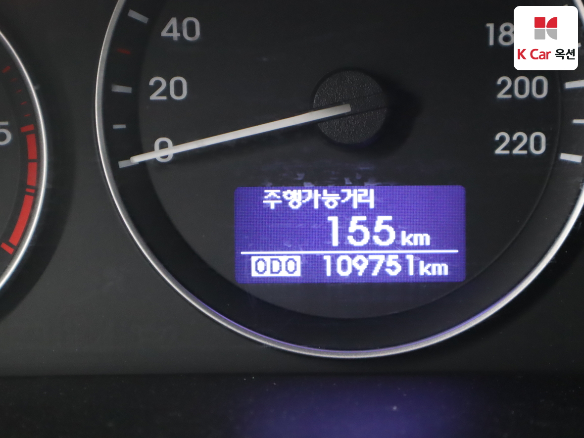 هيونداي جراند ستاريكس 2018 - صورة 4