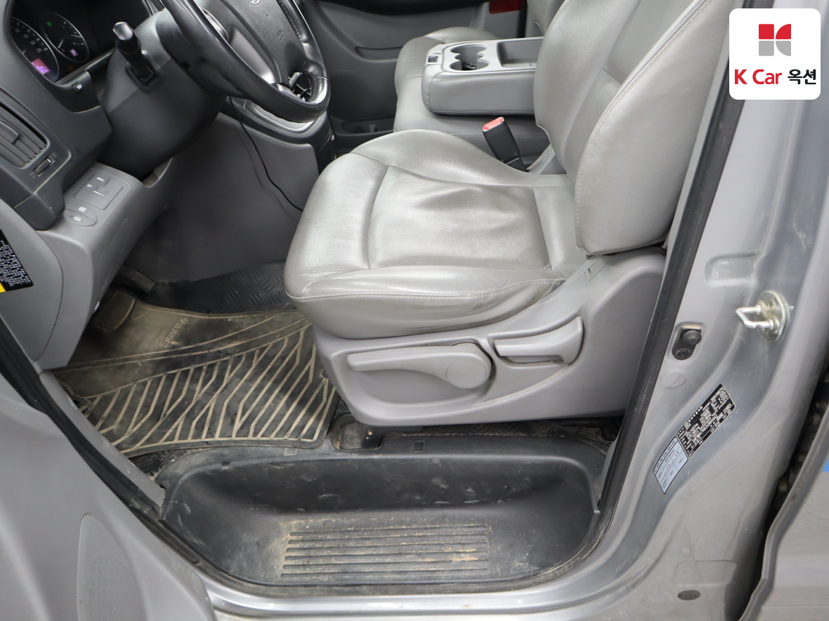 هيونداي جراند ستاريكس 2018 - صورة 17