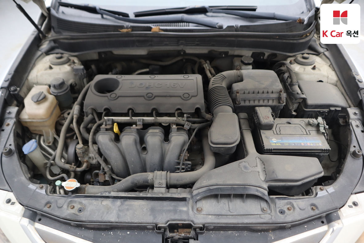 Hyundai Sonata 2010 - Image 32