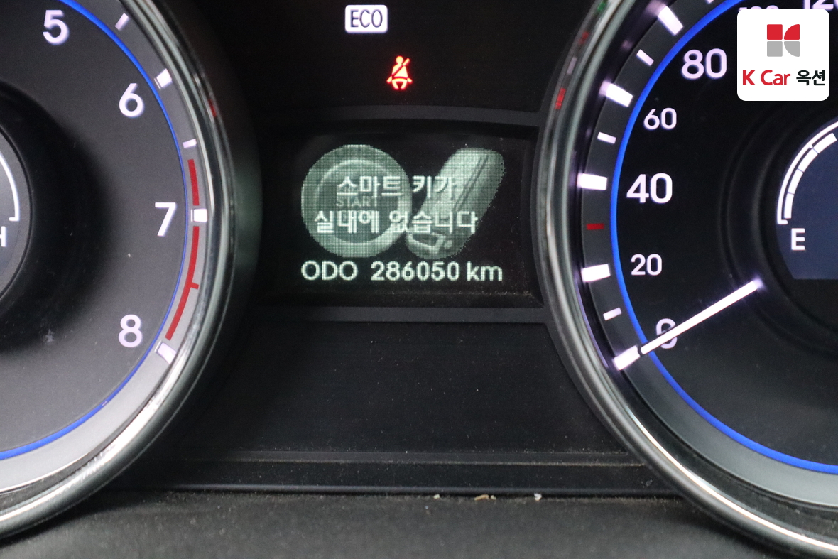 Hyundai Sonata 2010 - Image 4