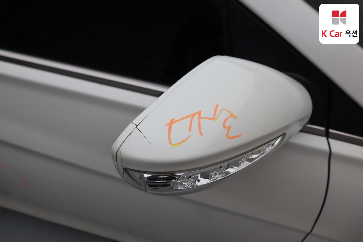 Hyundai Sonata 2010 - Image 42