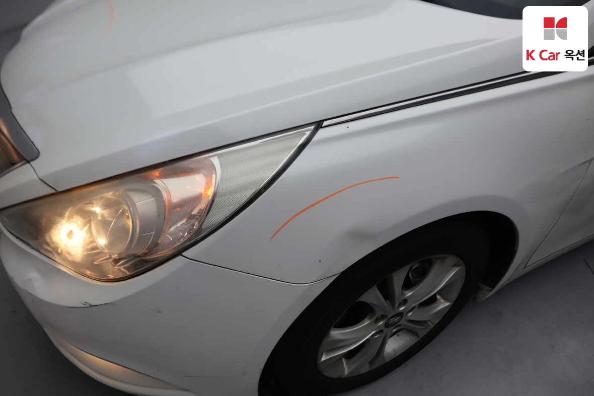 Hyundai Sonata 2010 - Image 38