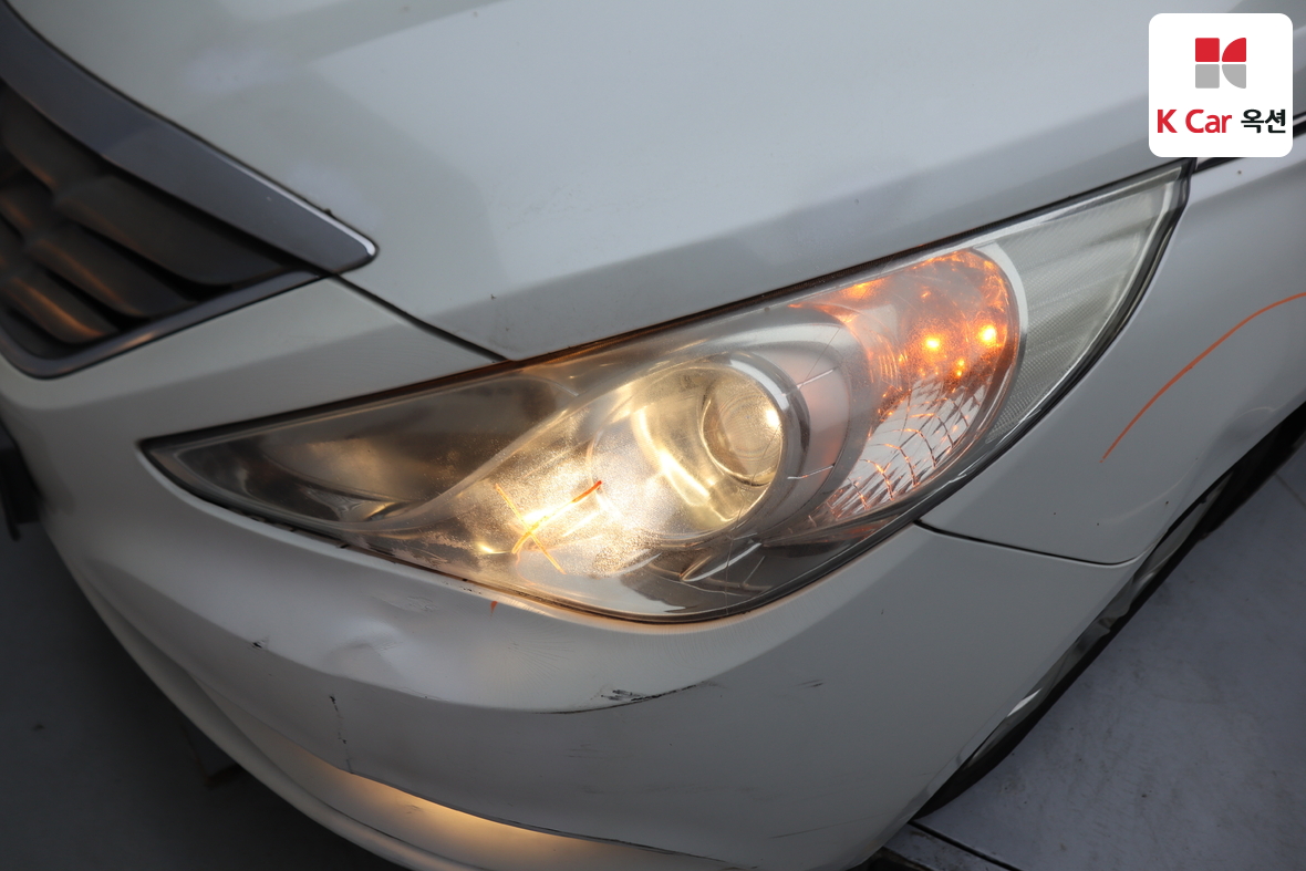 Hyundai Sonata 2010 - Image 37