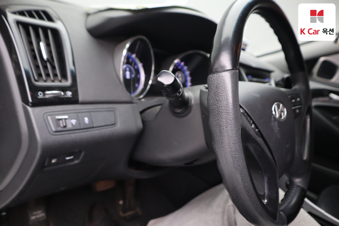 Hyundai Sonata 2010 - Image 9