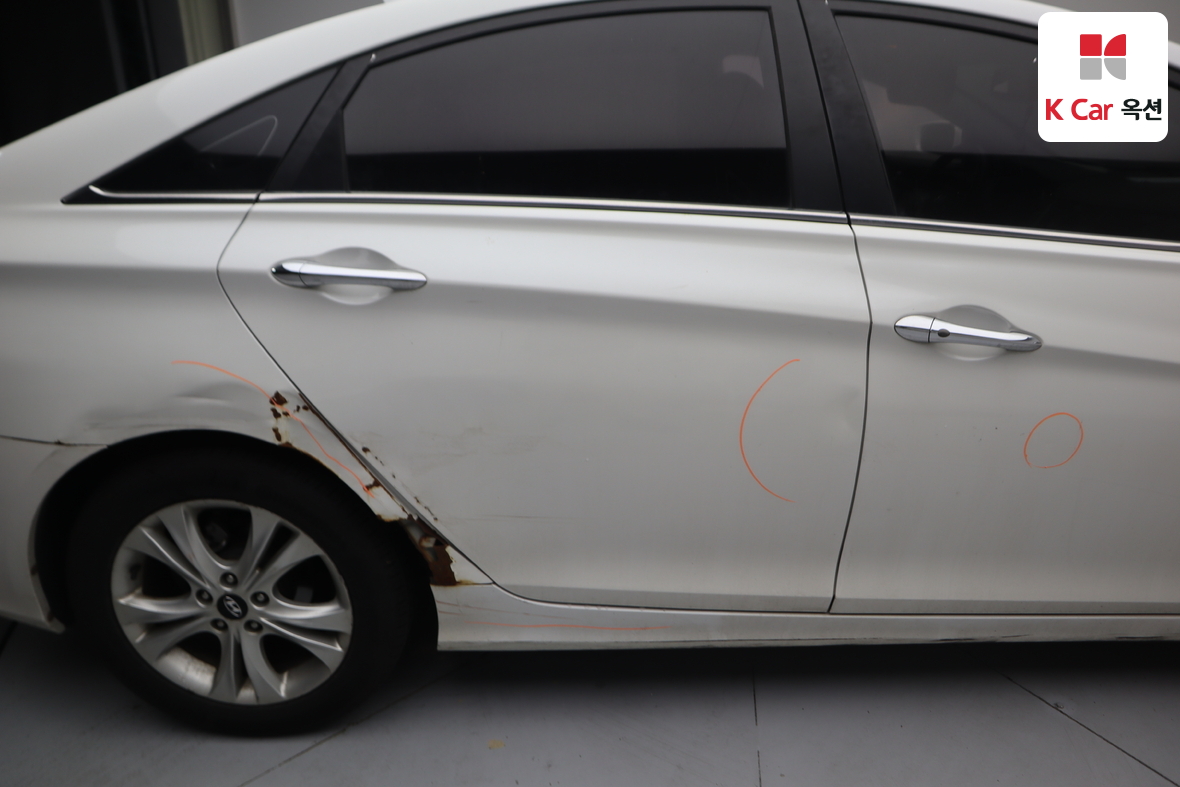 Hyundai Sonata 2010 - Image 41