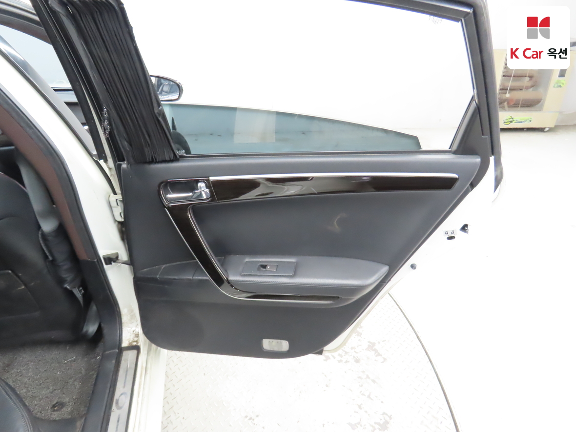 Renault Samsung SM7 2011 - Image 31