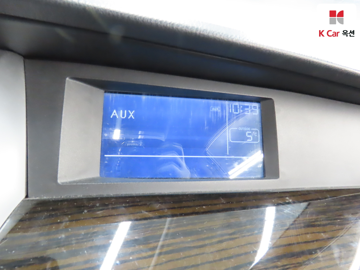 Renault Samsung SM7 2011 - Image 17