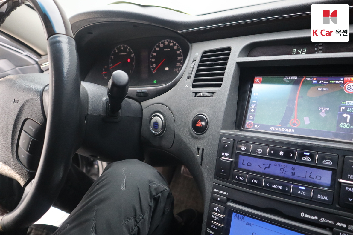 Hyundai Grandeur 2011 - Image 11