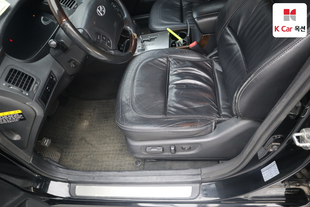 Hyundai Grandeur 2011 - Image 18